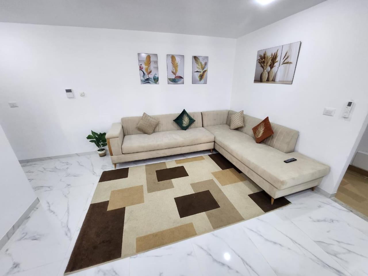 Elegant S1 Meuble Garde A Ariana -Tunis Appartement Buitenkant foto